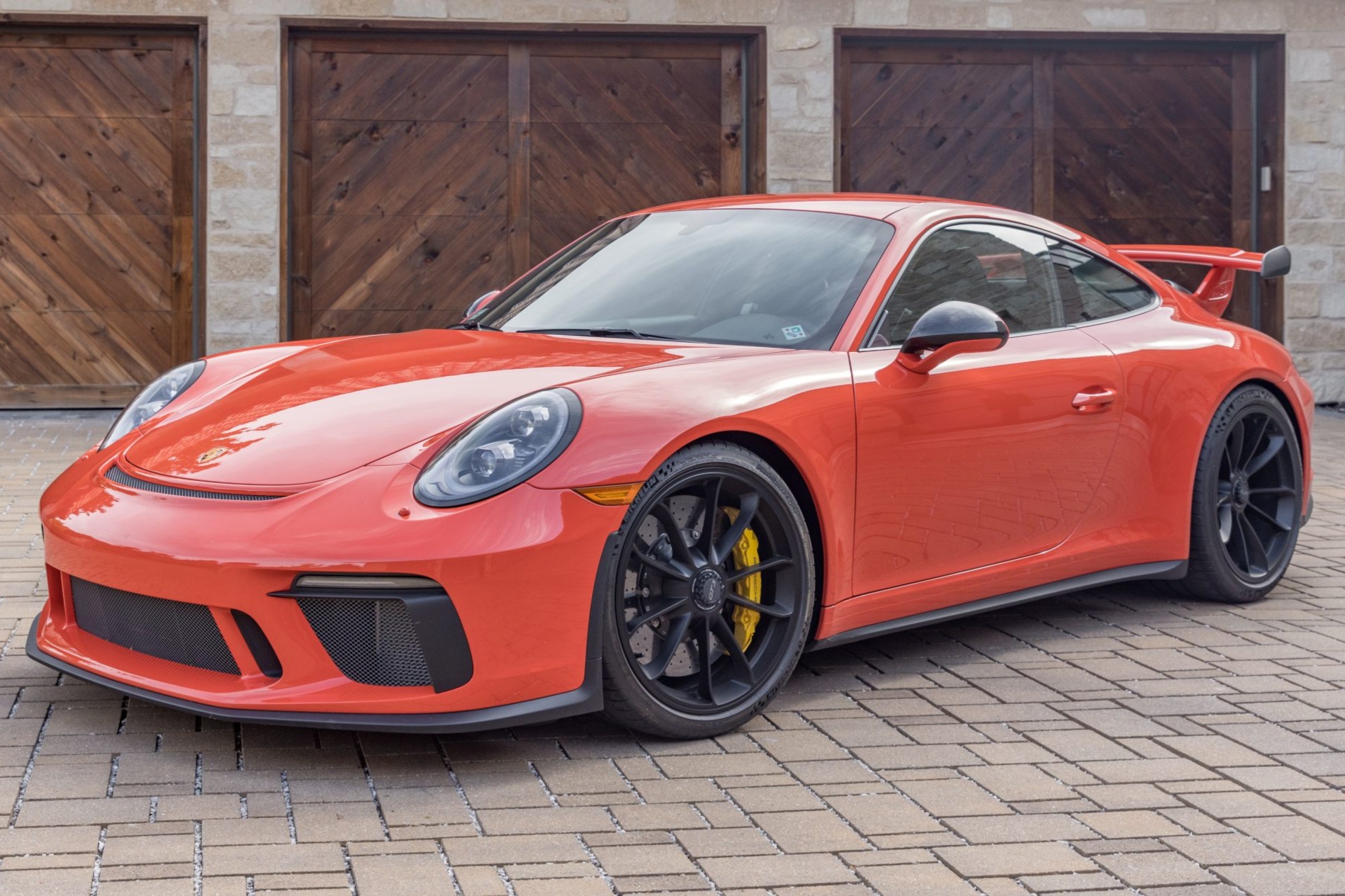 2018 911 GT3 photo 2
