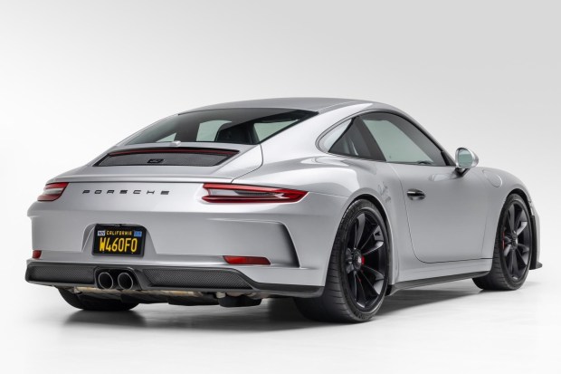 2018 911 GT3 Touring photo 2