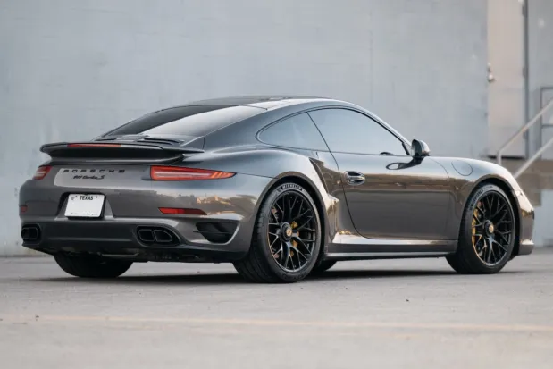 2015 911 Turbo S photo 2