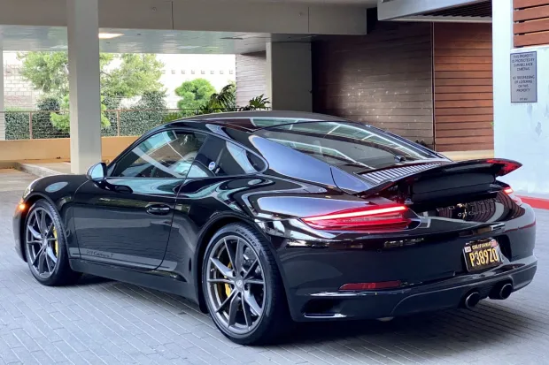 2019 911 Carrera T photo 2