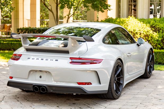 2018 911 GT3 photo 2