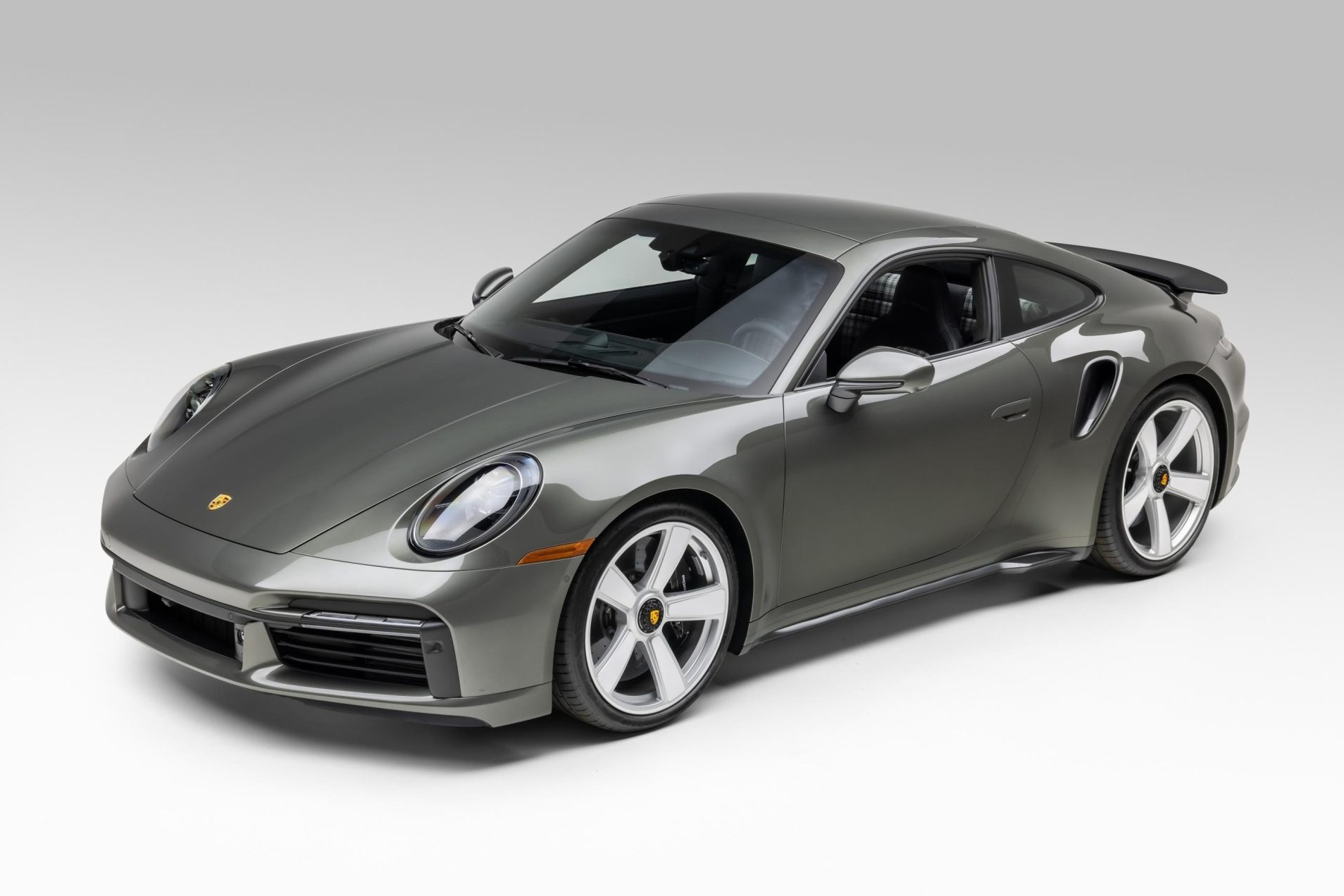 2025 911 Turbo photo 2