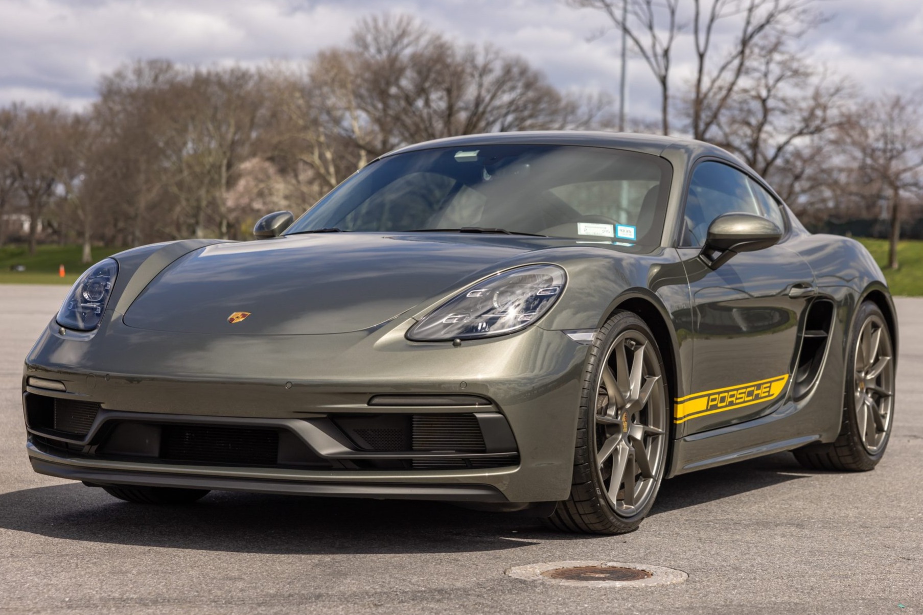 2023 718 Cayman GTS photo 2