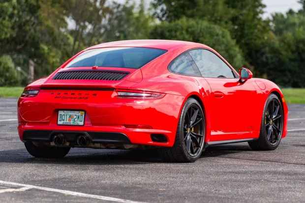 2018 911 Carrera GTS photo 2