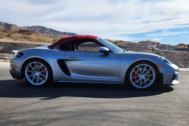 2022 718 Boxster Spyder photo 2