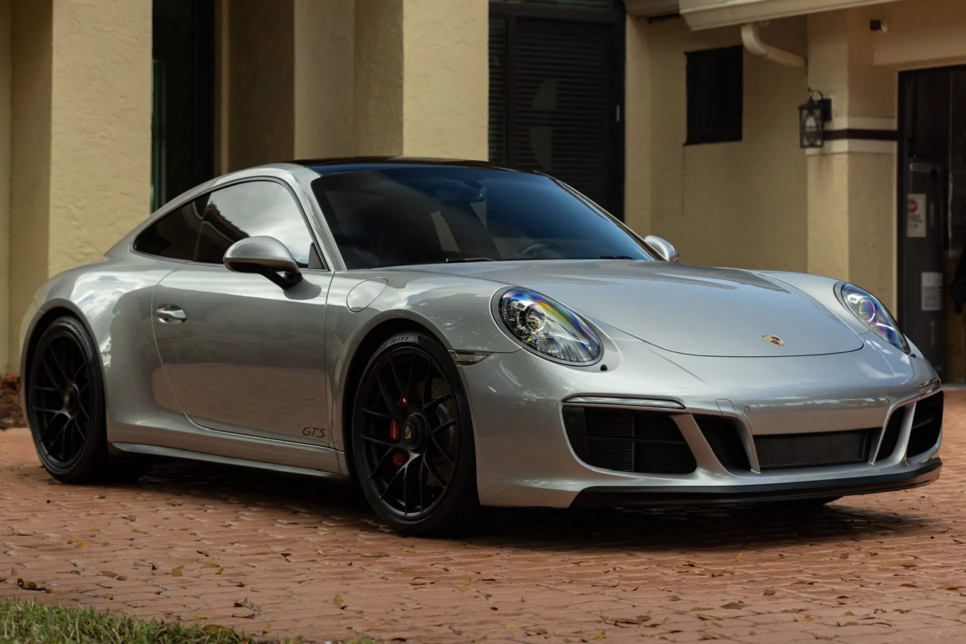 2018 Porsche 911 Carrera GTS