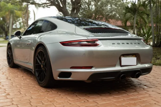 2018 911 Carrera GTS photo 2