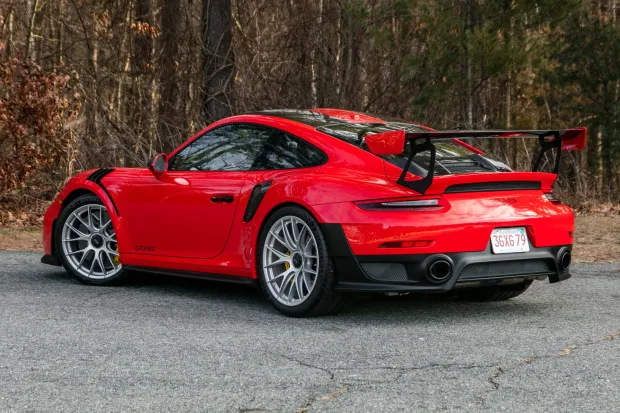 2018 911 GT2 RS photo 2