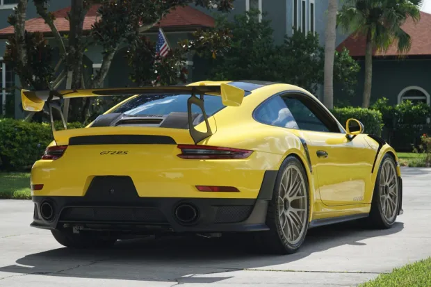 2018 911 GT2 RS photo 2