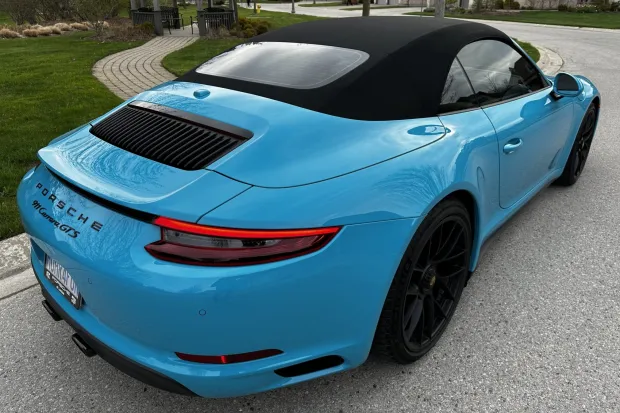 2018 911 Carrera GTS Cabriolet photo 2