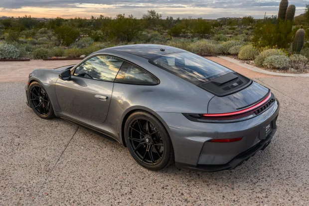 2026 911 GT3 Touring photo 2