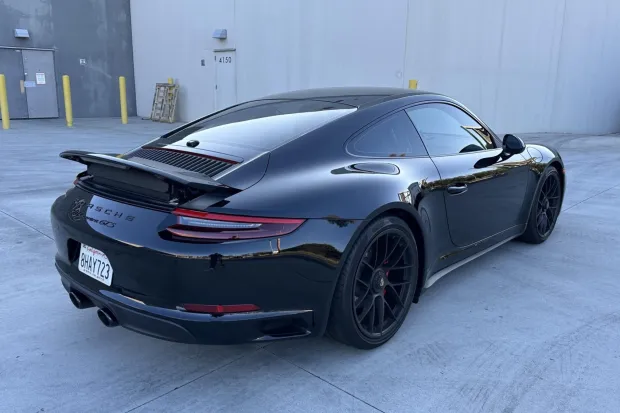2019 911 Carrera GTS photo 2