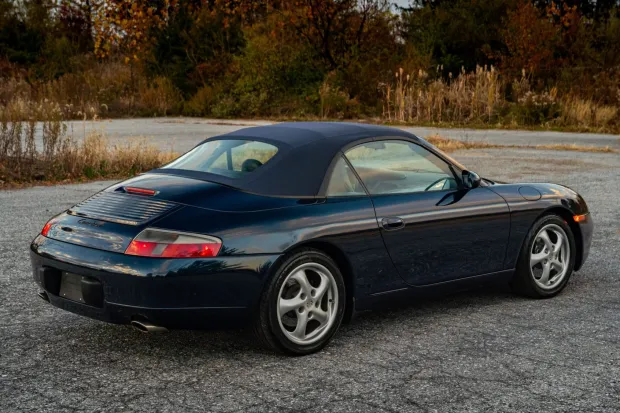 2000 911 Carrera photo 2