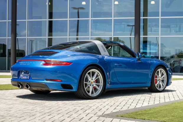 2017 911 Targa 4S photo 2