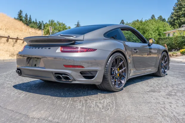 2015 911 Turbo S photo 2