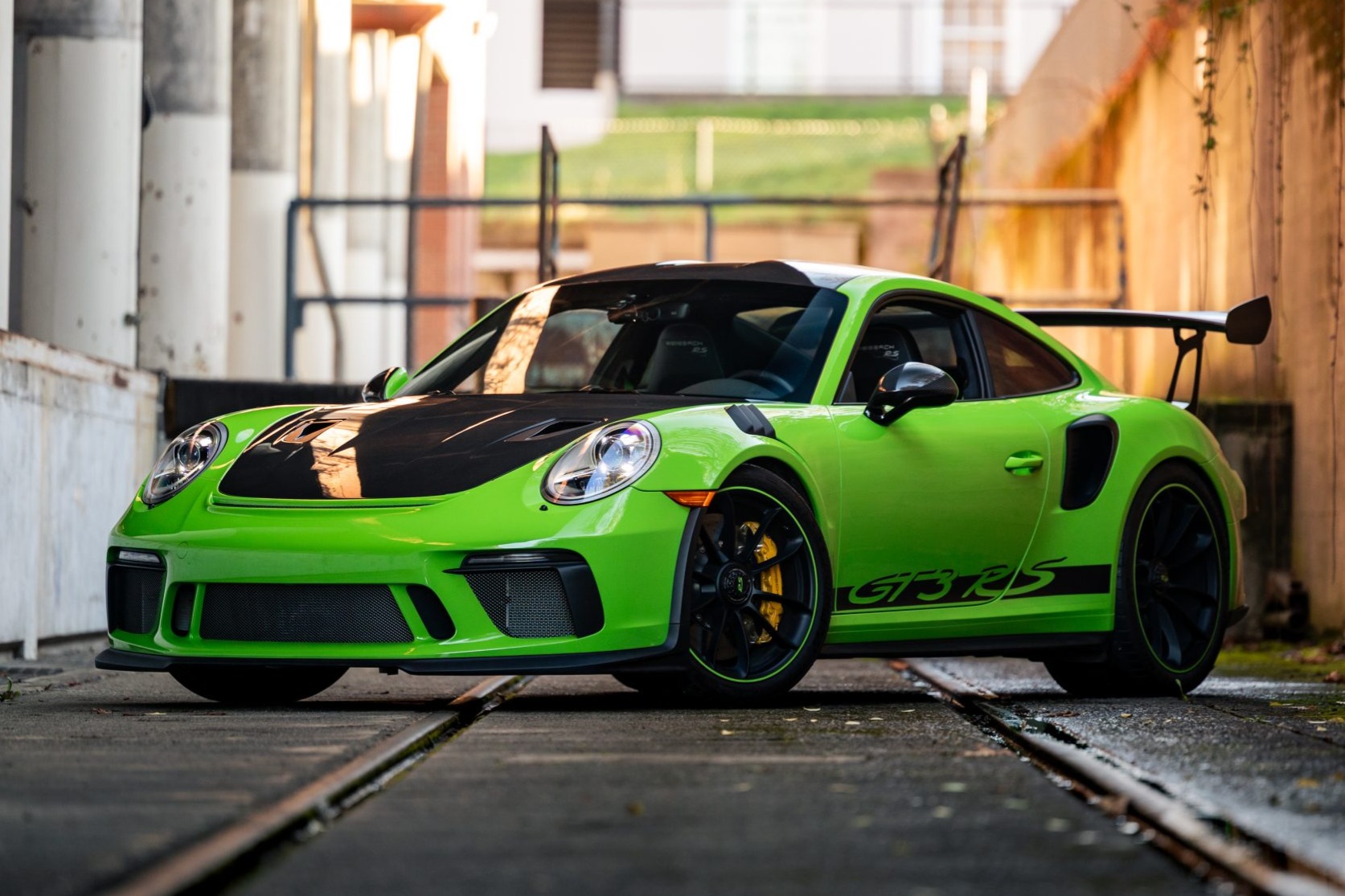 2019 911 GT3 RS photo 2