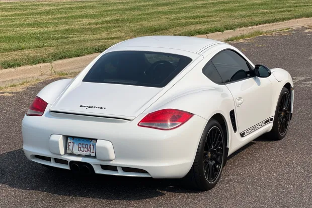 2011 Cayman Base photo 2