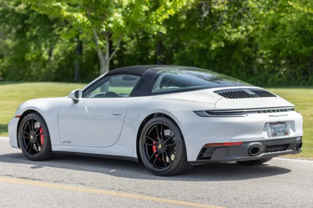 2022 911 Targa 4 GTS photo 2