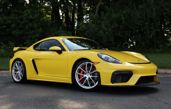 2022 718 Cayman GT4