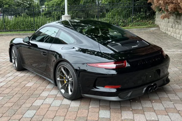 2016 911 R photo 2