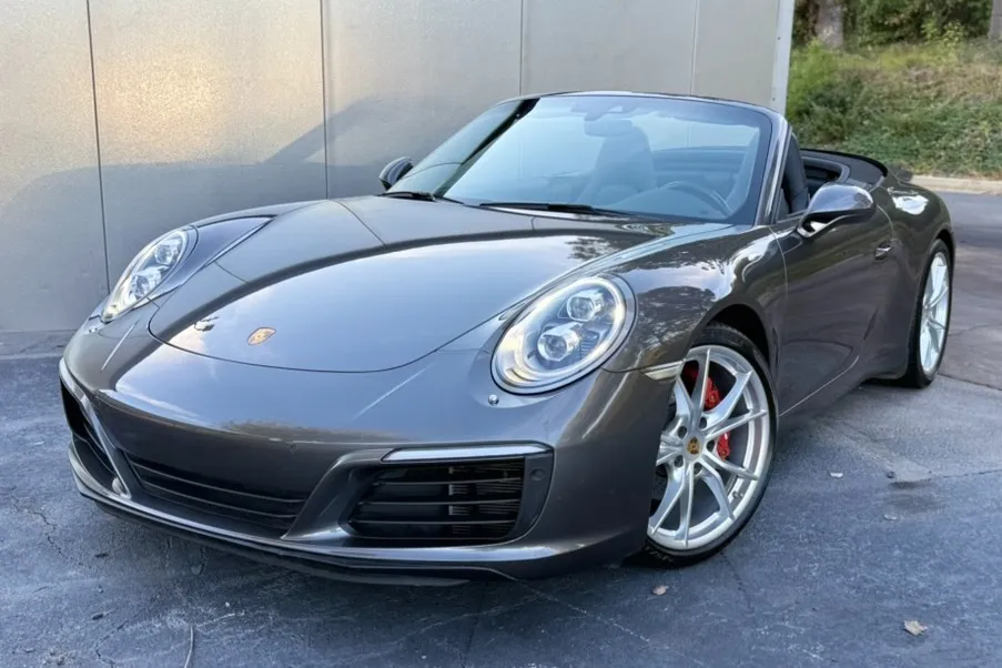 2017 Porsche 911 Carrera Cabriolet