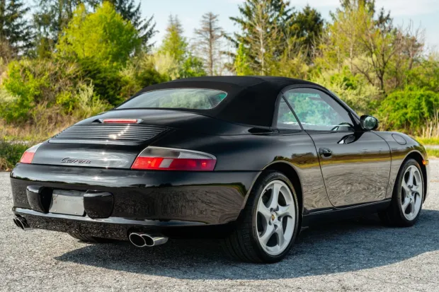 2004 911 Carrera photo 2