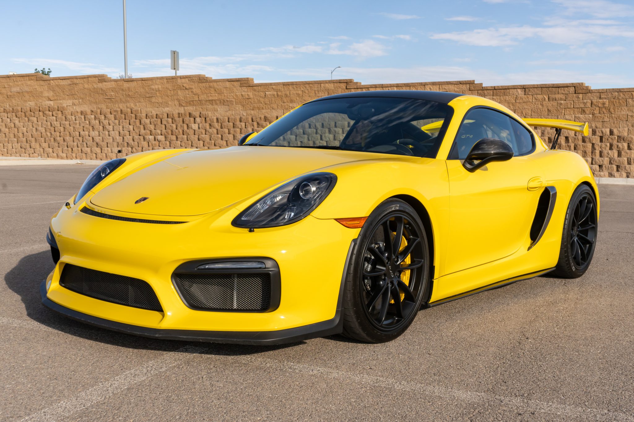 2016 Cayman GT4 photo 2