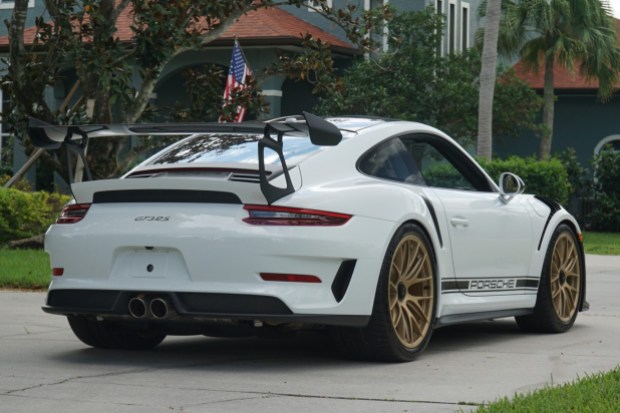 2019 911 GT3 RS photo 2
