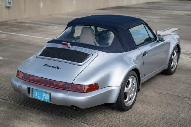 2022 911 Carrera S photo 2