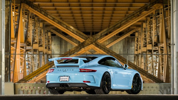 2018 911 GT3 photo 2