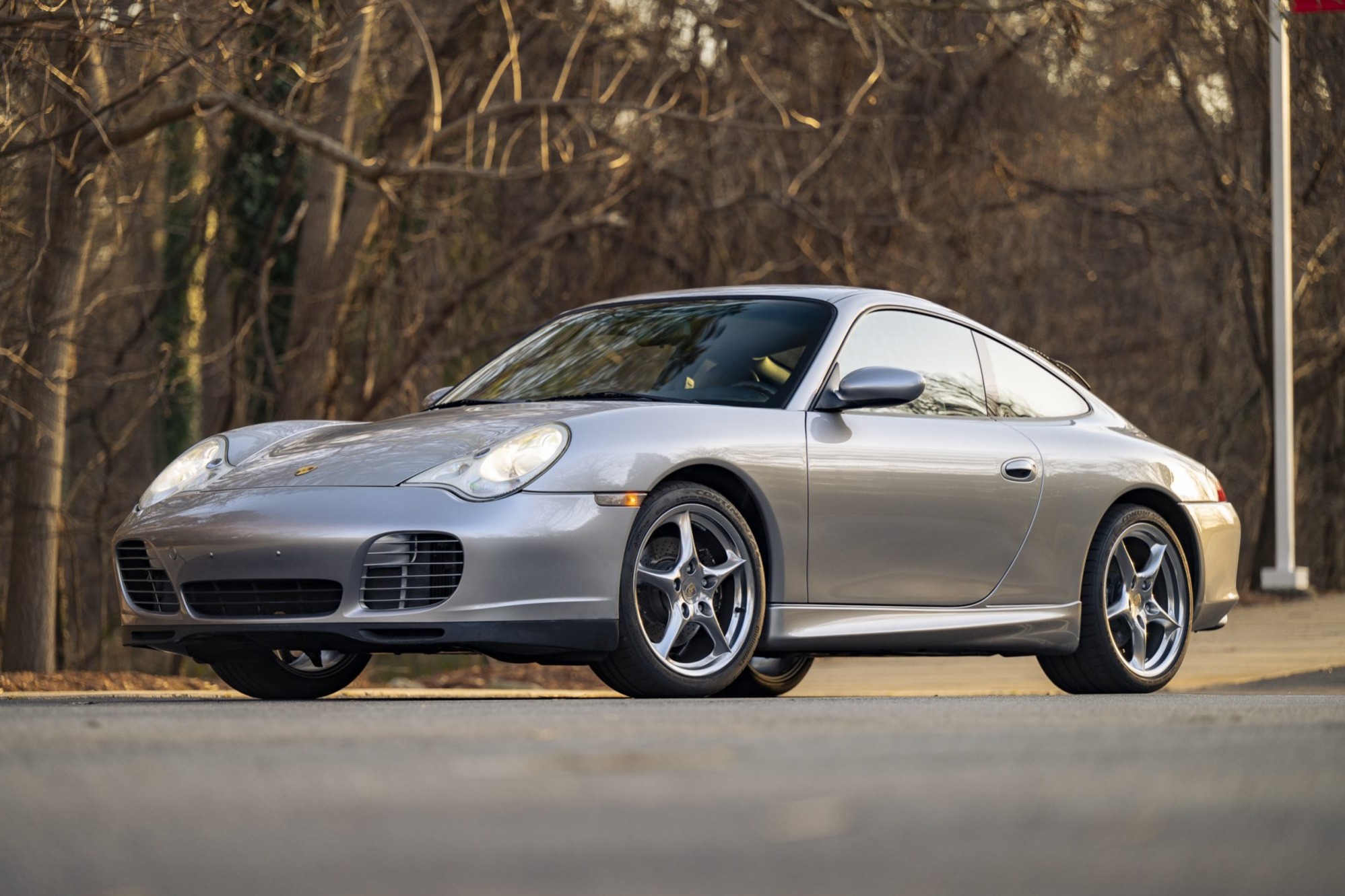 2004 911 Carrera photo 2