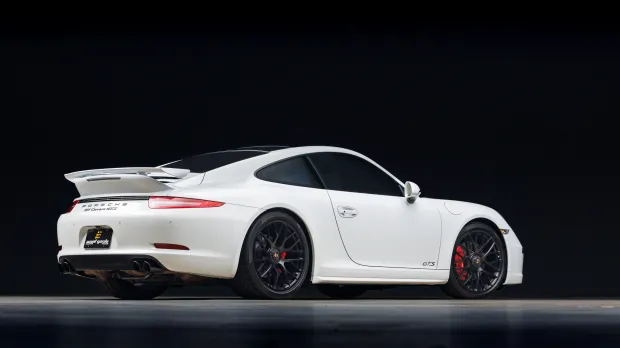 2015 911 Carrera GTS photo 2