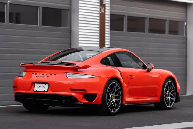 2016 911 Turbo S photo 2