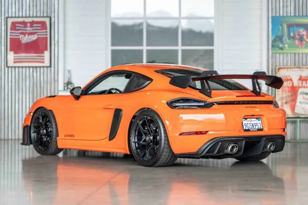 2023 718 Cayman GT4 RS photo 2