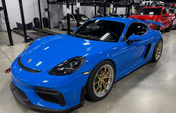 2022 Porsche 718 Cayman GT4