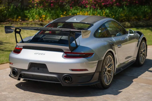 2018 911 GT2 RS photo 2