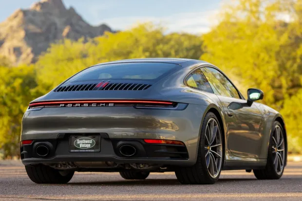 2020 911 Carrera 4S photo 2
