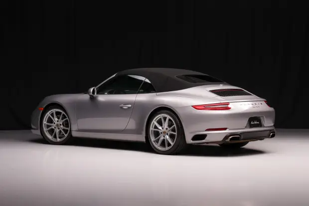 2018 911 Carrera Cabriolet photo 2