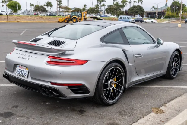 2019 911 Turbo S photo 2