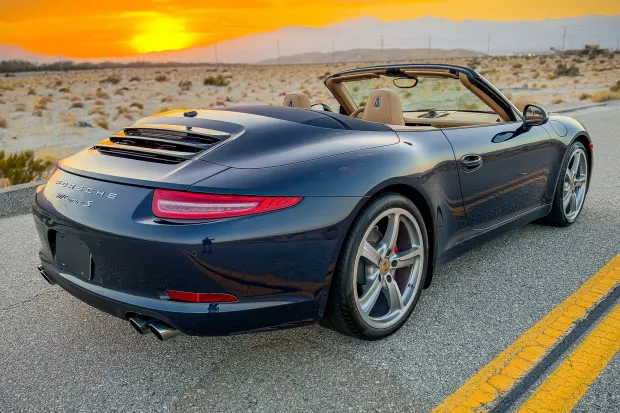 2014 911 Carrera S Cabriolet photo 2