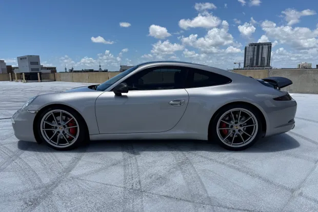 2014 911 Carrera S photo 2