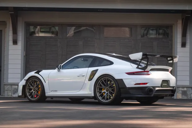 2018 911 GT2 RS photo 2