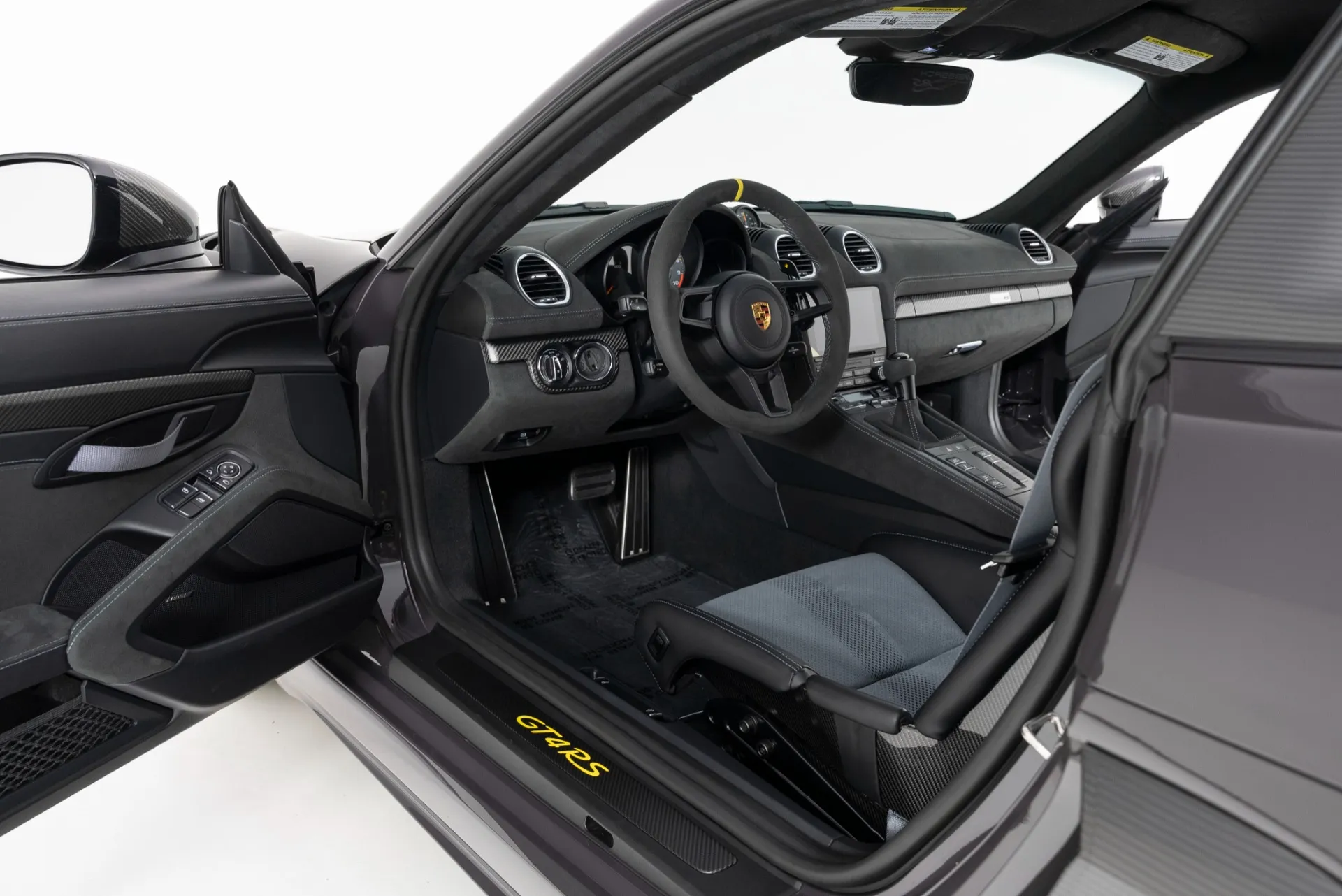 2023 718 Cayman GT4 RS photo 2