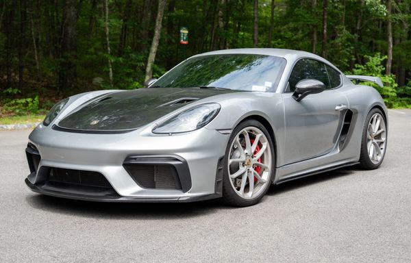 2021 Porsche 718 Cayman GT4