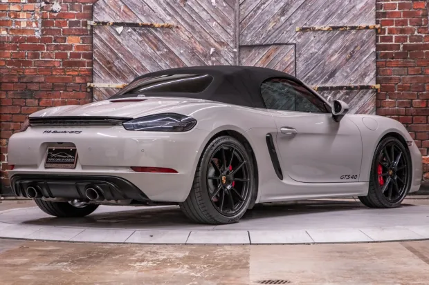 2022 718 Boxster Turbo photo 2