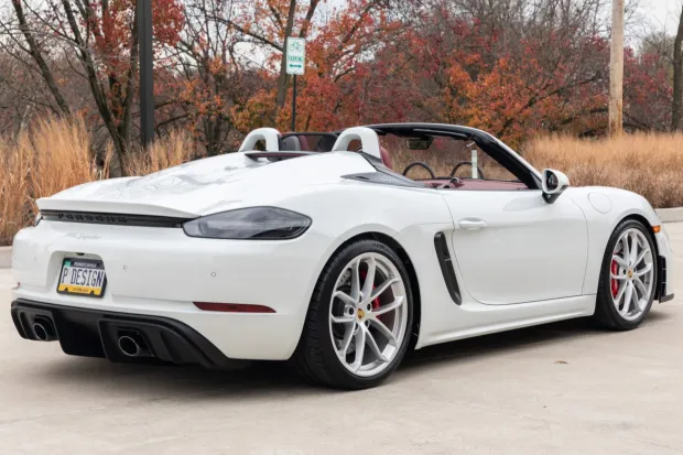2022 718 Boxster Spyder photo 2