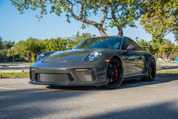 2018 911 GT3 photo 2