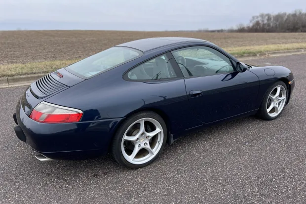 2000 911 Carrera photo 2
