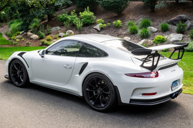2016 911 GT3 RS photo 2