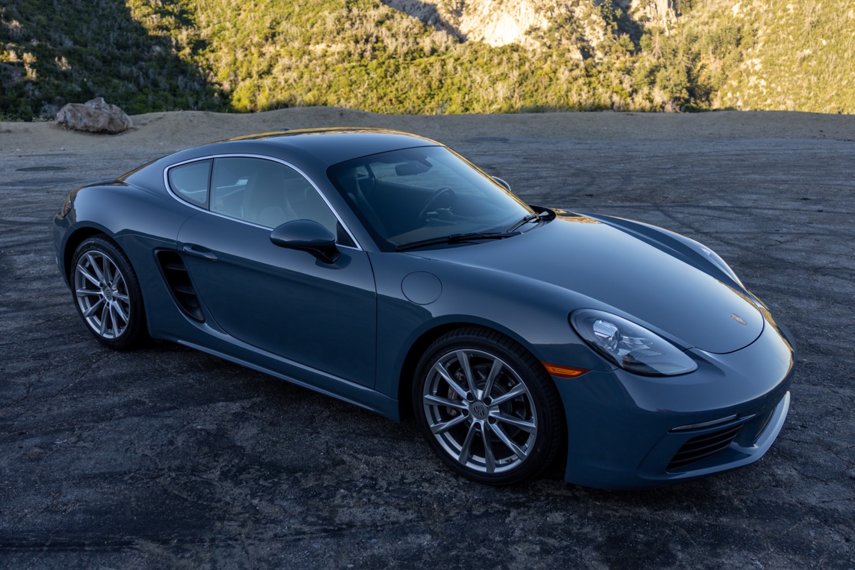 2017 718 Cayman Base photo 2